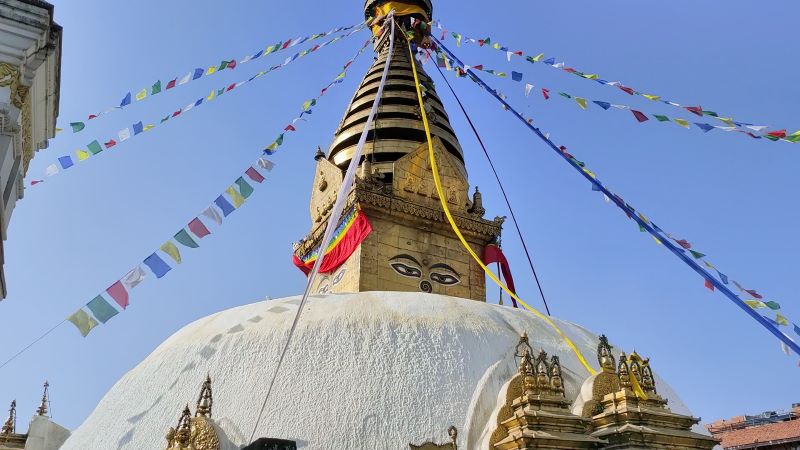 スワヤンブナート仏塔（ストゥーパ）